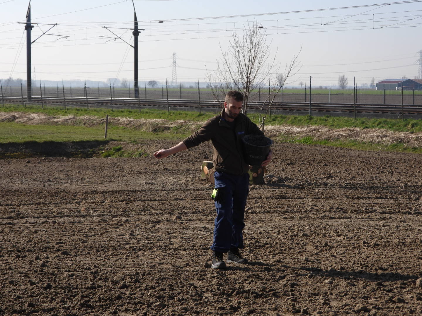 Landschapselementen op en rond het boerenbedrijf leveren een belangrijke bijdrage […]